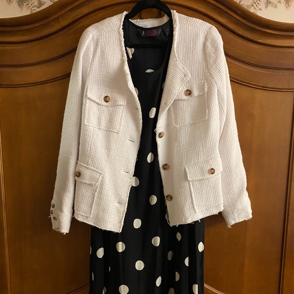 Sleeveless for summer - Picture 3 of 3